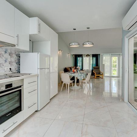 Beautiful Bungalow In Island Village Costa Adeje  Exteriör bild