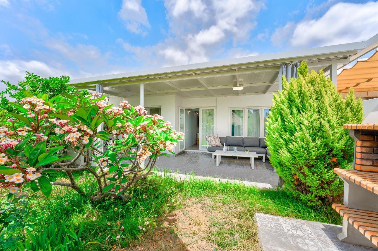 Beautiful Bungalow In Island Village Costa Adeje  Exteriör bild